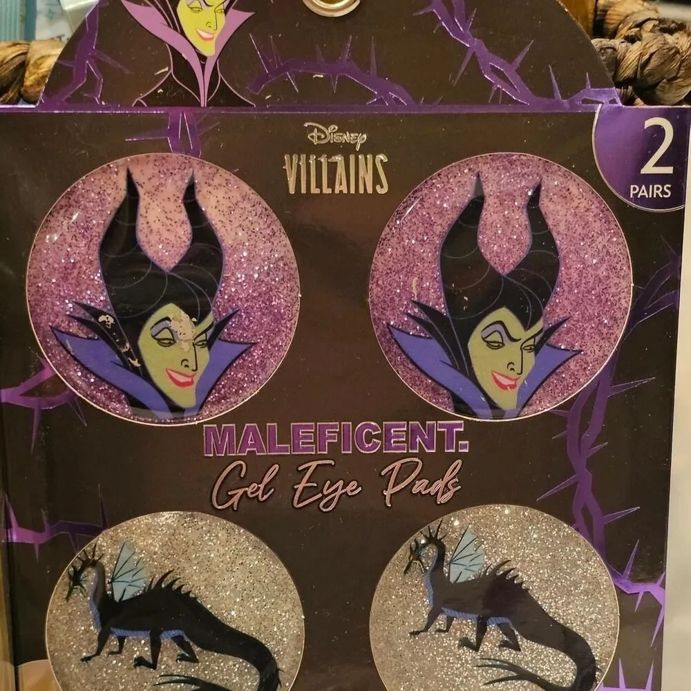 8 Piece Disney Villain Beauty Bundle